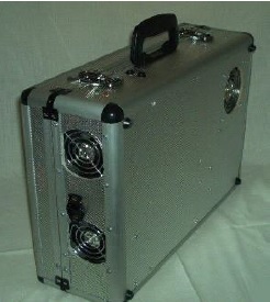 Облегченный чемодан с системой охлаждения для дистанционных медицинских предсменных осмотров сотрудников